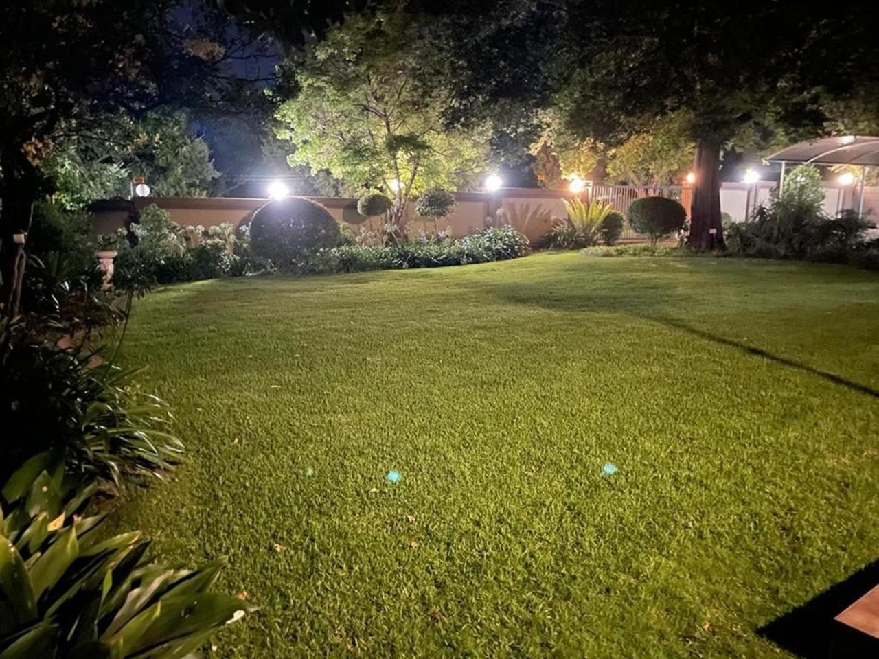 Spies Villa - Fast Wi-Fi, Netflix And Generator Middelburg  Exterior photo